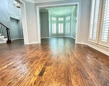 801 Heatherglen Court - Photo Thumbnail 13