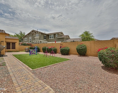 3950 N Edith Way - Photo Thumbnail 26
