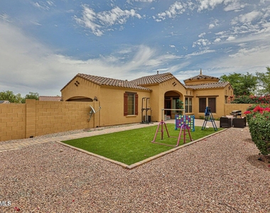 3950 N Edith Way - Photo Thumbnail 27
