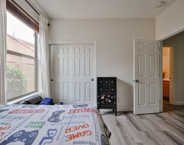 3950 N Edith Way - Photo Thumbnail 22