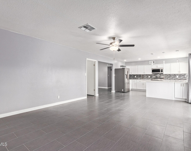 3210 N Jay Street - Photo Thumbnail 14