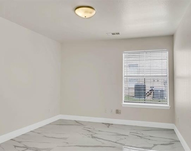 422 Willet Drive - Photo Thumbnail 18