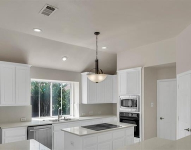 422 Willet Drive - Photo Thumbnail 6