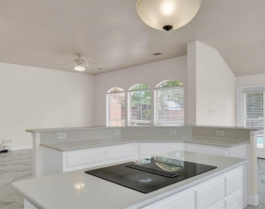 422 Willet Drive - Photo Thumbnail 7