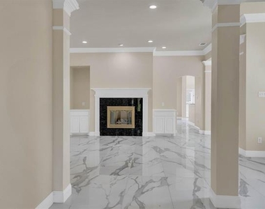 422 Willet Drive - Photo Thumbnail 2