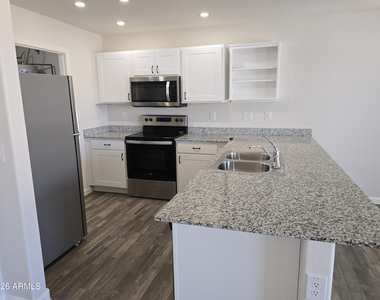 40 Cottonwood Lane - Photo Thumbnail 7