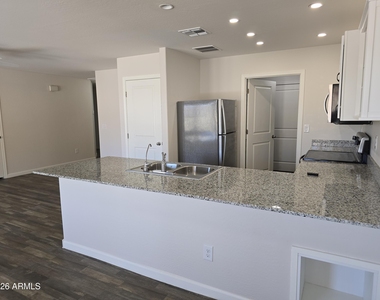 40 Cottonwood Lane - Photo Thumbnail 8