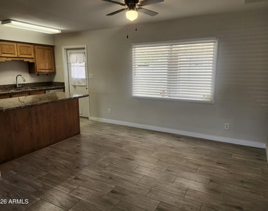 3136 W Port Au Prince Lane - Photo Thumbnail 4
