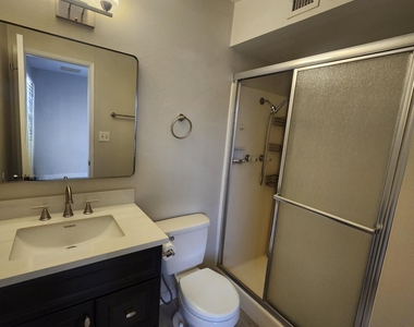 3136 W Port Au Prince Lane - Photo Thumbnail 16