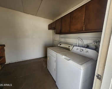 3136 W Port Au Prince Lane - Photo Thumbnail 21