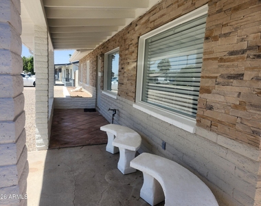 3136 W Port Au Prince Lane - Photo Thumbnail 1