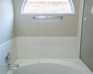 1407 Hazelwood Drive - Photo Thumbnail 5