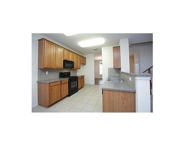 1407 Hazelwood Drive - Photo Thumbnail 29