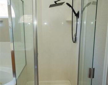 1407 Hazelwood Drive - Photo Thumbnail 6