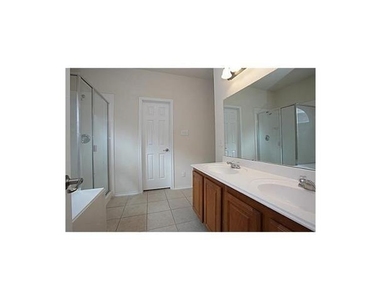 1407 Hazelwood Drive - Photo Thumbnail 31