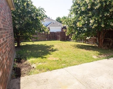 1407 Hazelwood Drive - Photo Thumbnail 13