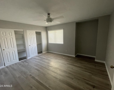 456 E Silver Creek Road - Photo Thumbnail 11