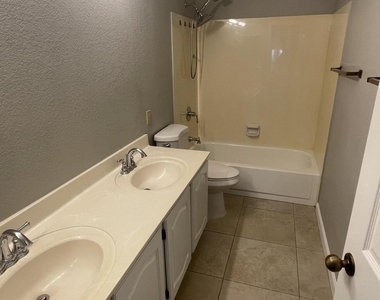 456 E Silver Creek Road - Photo Thumbnail 21