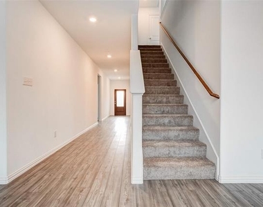 14800 Mainstay Way - Photo Thumbnail 7