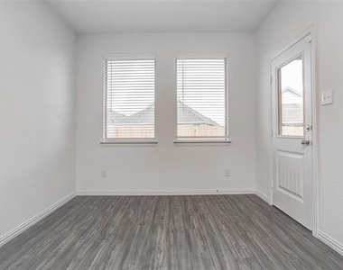 14800 Mainstay Way - Photo Thumbnail 5