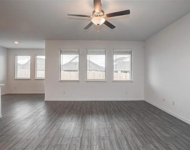14800 Mainstay Way - Photo Thumbnail 4