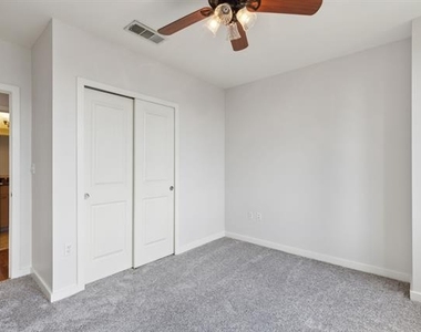 1200 Main Street - Photo Thumbnail 12