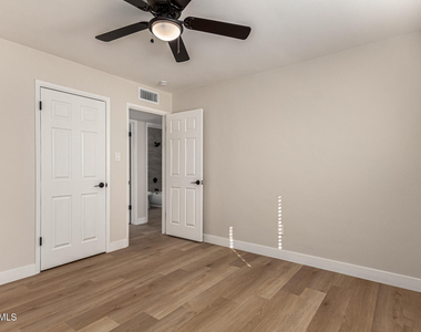 818 W Elna Rae Street - Photo Thumbnail 35