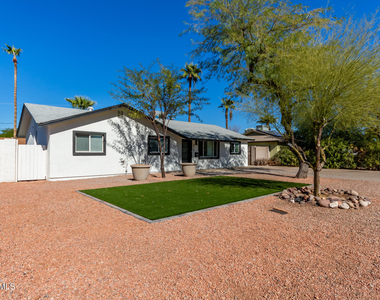 818 W Elna Rae Street - Photo Thumbnail 3