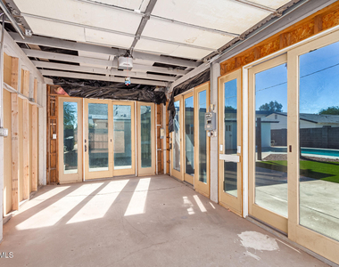 818 W Elna Rae Street - Photo Thumbnail 46