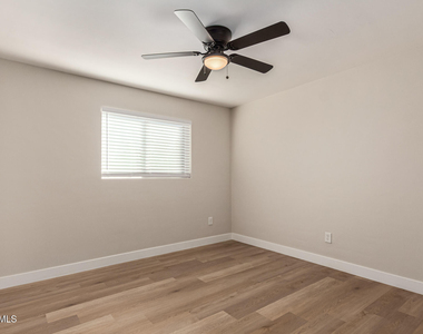 818 W Elna Rae Street - Photo Thumbnail 34