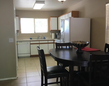 6152 S Sharon Court - Photo Thumbnail 5