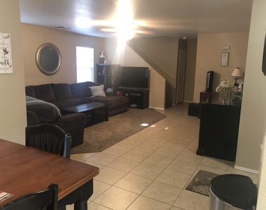 6152 S Sharon Court - Photo Thumbnail 2