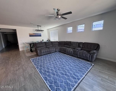 9550 E Spiral Avenue - Photo Thumbnail 3