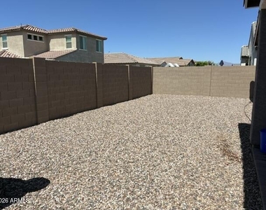 9550 E Spiral Avenue - Photo Thumbnail 8