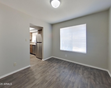 4323 W Poinsettia Drive - Photo Thumbnail 14