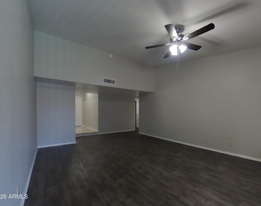 4323 W Poinsettia Drive - Photo Thumbnail 2