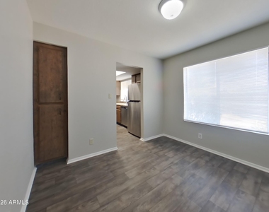 4323 W Poinsettia Drive - Photo Thumbnail 15