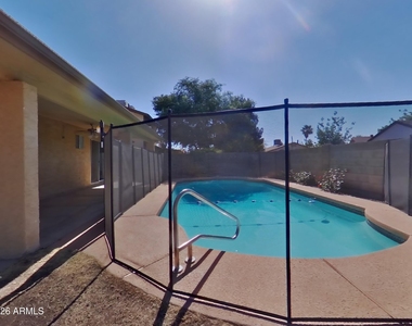 4323 W Poinsettia Drive - Photo Thumbnail 18
