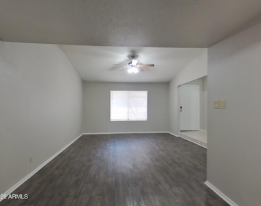 4323 W Poinsettia Drive - Photo Thumbnail 16