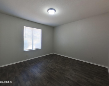 4323 W Poinsettia Drive - Photo Thumbnail 11