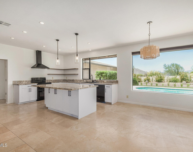 32015 N 71st Street - Photo Thumbnail 5