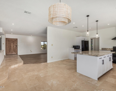 32015 N 71st Street - Photo Thumbnail 9