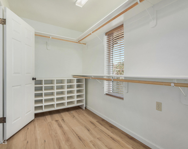 32015 N 71st Street - Photo Thumbnail 30
