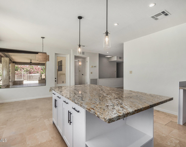 32015 N 71st Street - Photo Thumbnail 7