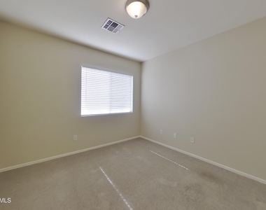 11634 W Vogel Avenue - Photo Thumbnail 12