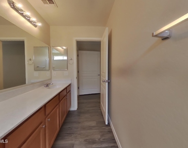 11634 W Vogel Avenue - Photo Thumbnail 13