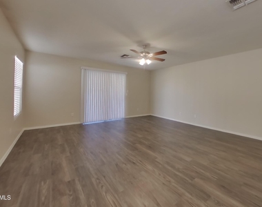 11634 W Vogel Avenue - Photo Thumbnail 2