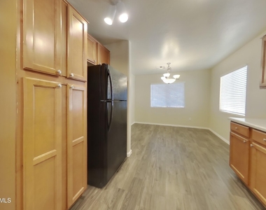 11634 W Vogel Avenue - Photo Thumbnail 4