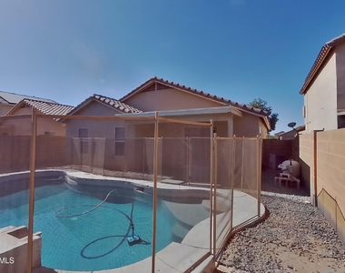 11634 W Vogel Avenue - Photo Thumbnail 14