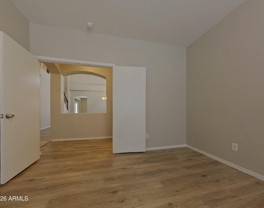 23873 W Bowker Street - Photo Thumbnail 14